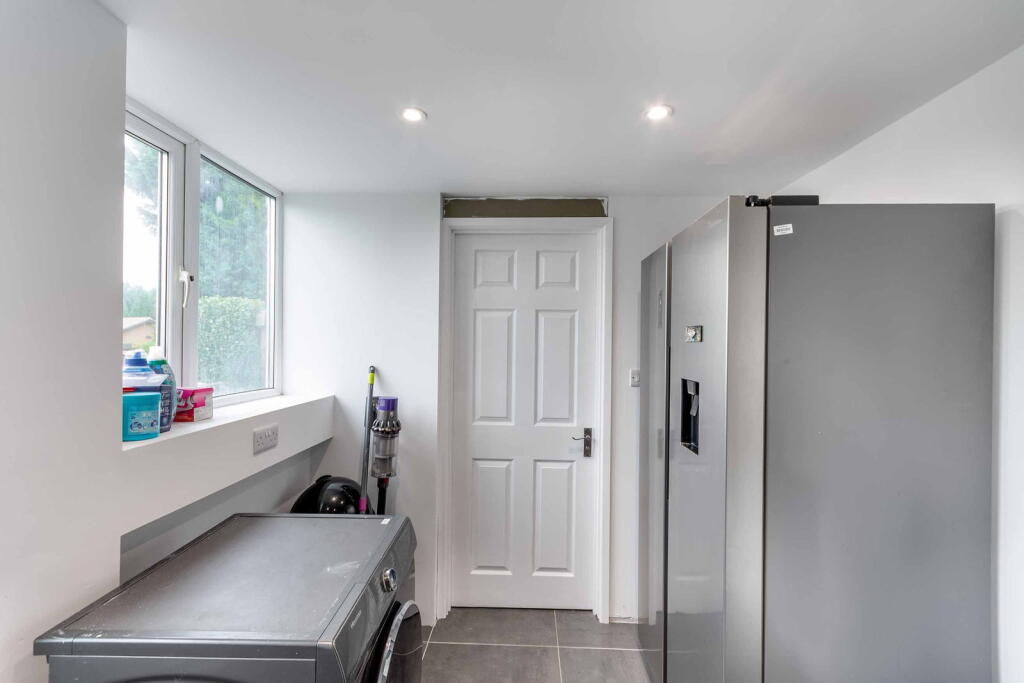 House in Retford, South Wheatley - More