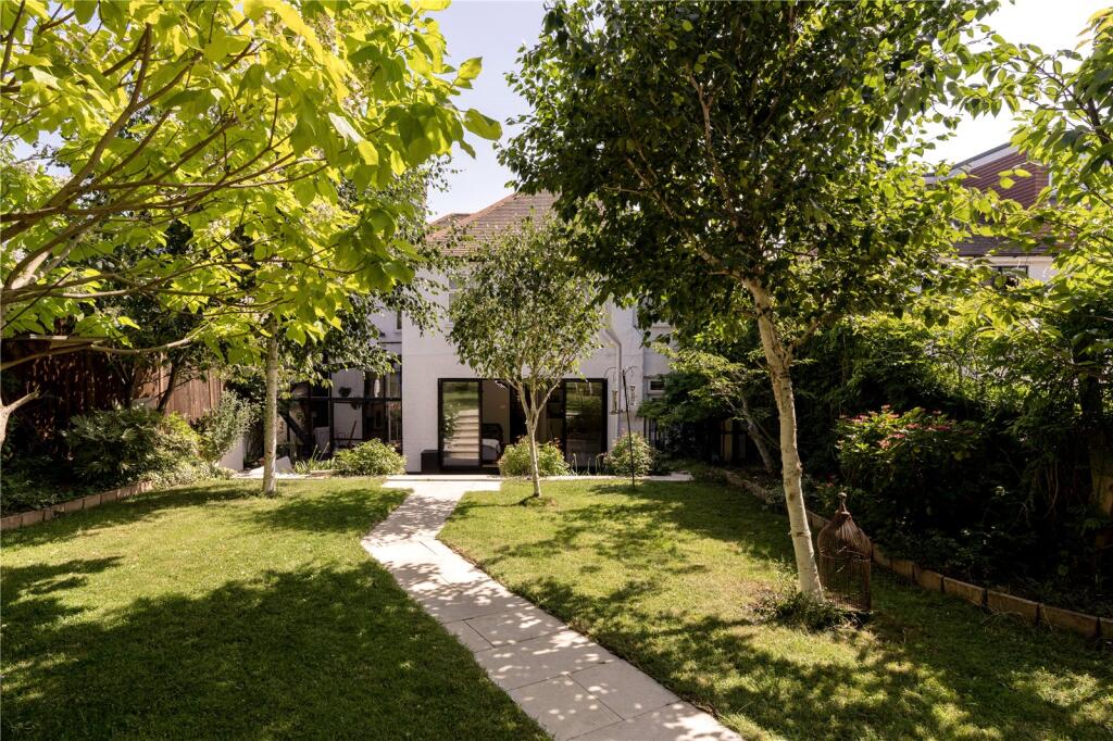 House in London - More