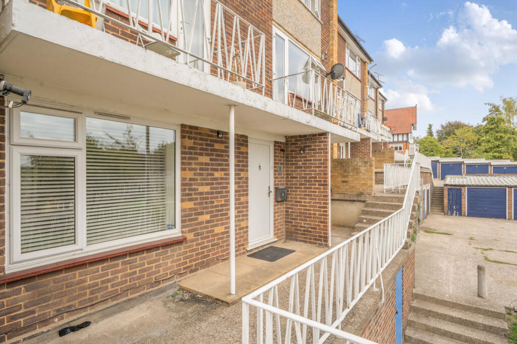 Main image of property: Amersham Hill, High Wycombe, Buckinghamshire