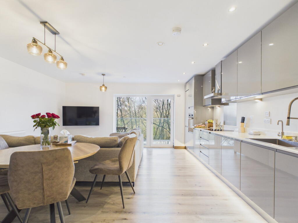 Apartment in Chelmsford - View 5