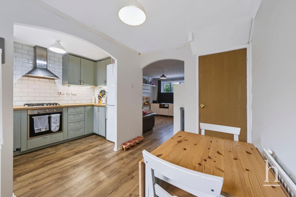 Shorefields, New Ferry, CH62 photo 4