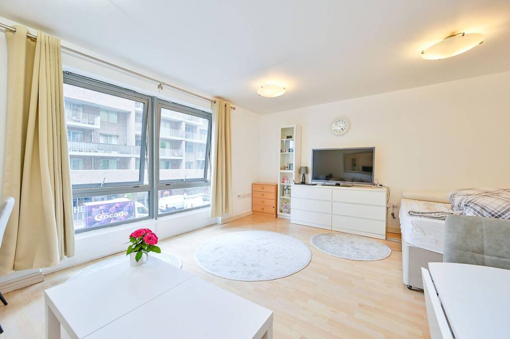 Main image of property: Victoria Road, North Acton, London, W3