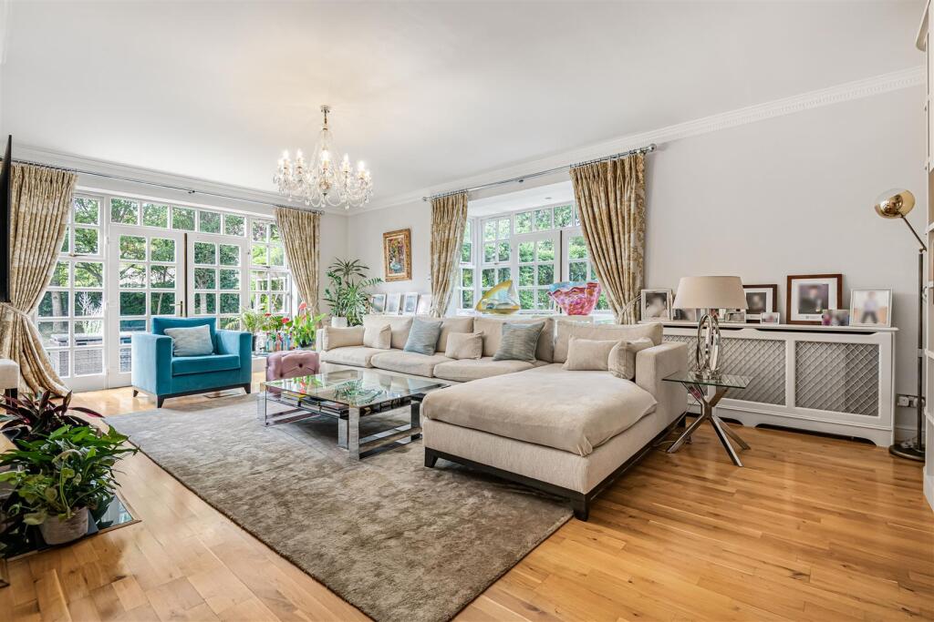 House in Watford - View 5