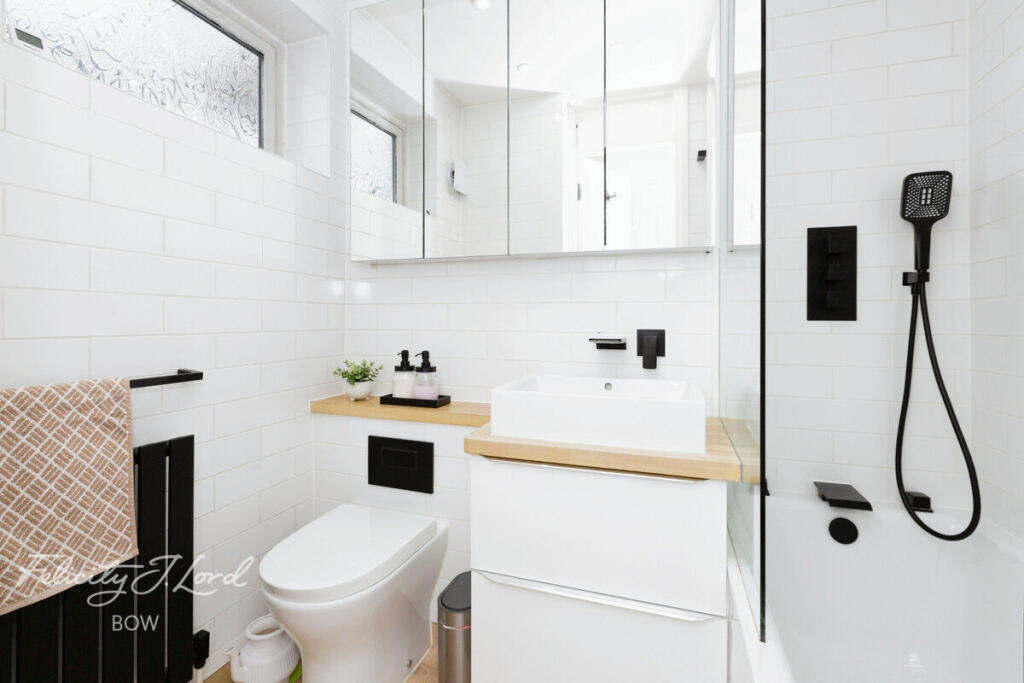 Main image of property: East India Dock Road, London E14