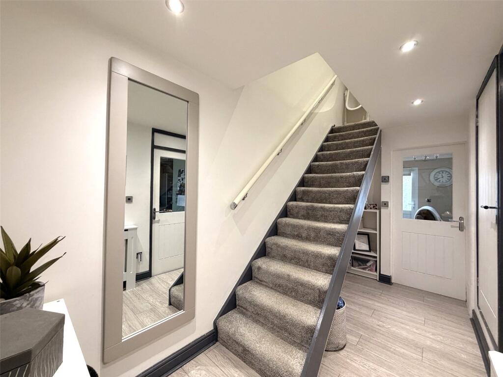 Hole Farm Way, BIRMINGHAM, West Midlands, B38 photo 4