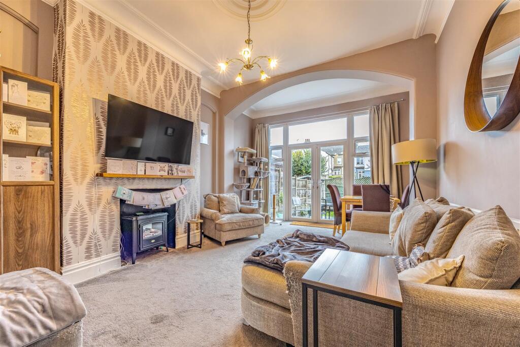 AILSA ROAD, Westcliff-On-Sea photo 2
