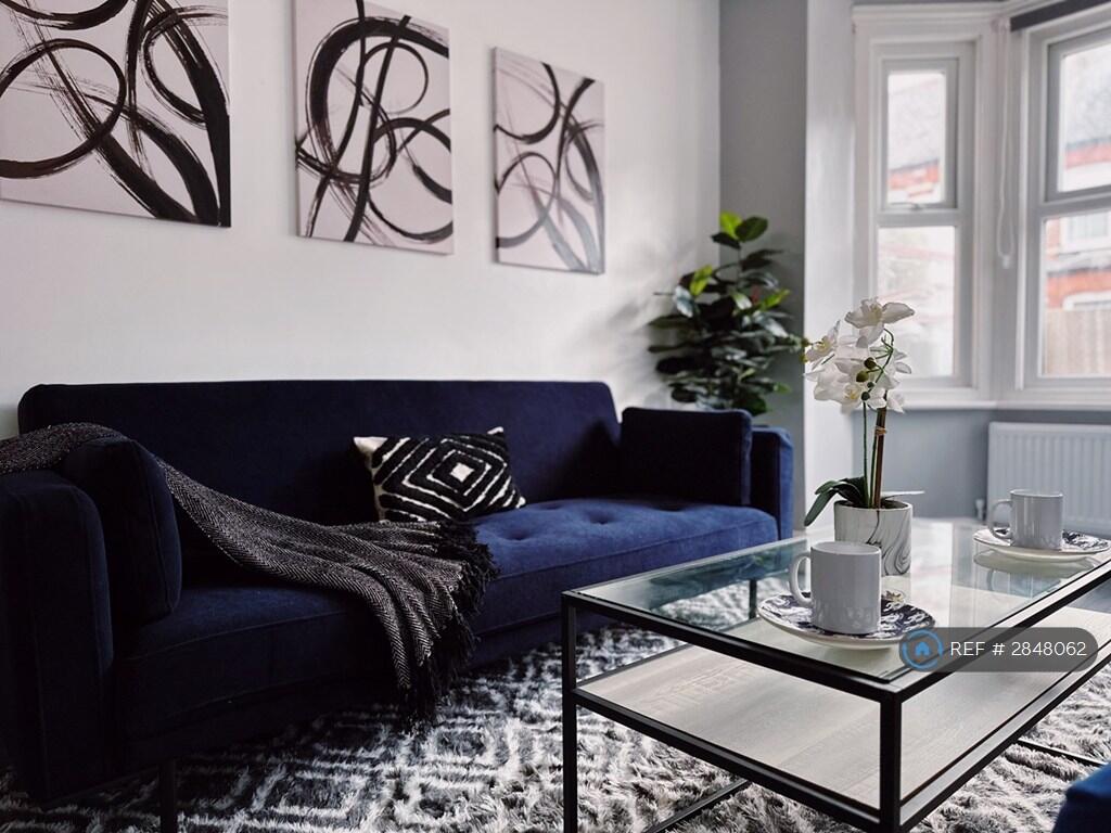 Main image of property: Elm Park Road, Reading, RG30