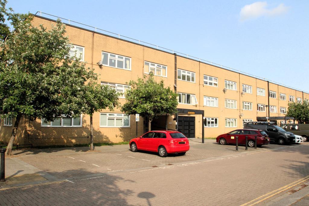 Main image of property: North Ninth Street, Central Milton Keynes, Milton Keynes, Buckinghamshire, MK9 3AN