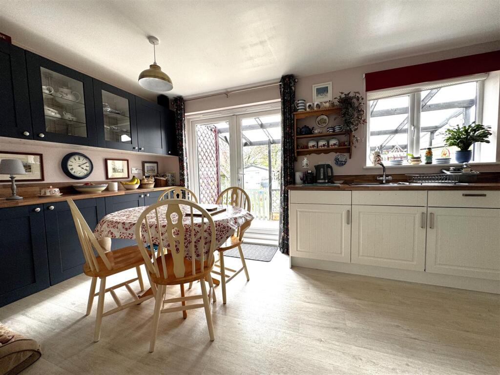 House in Forest of Dean, Newent - View 4