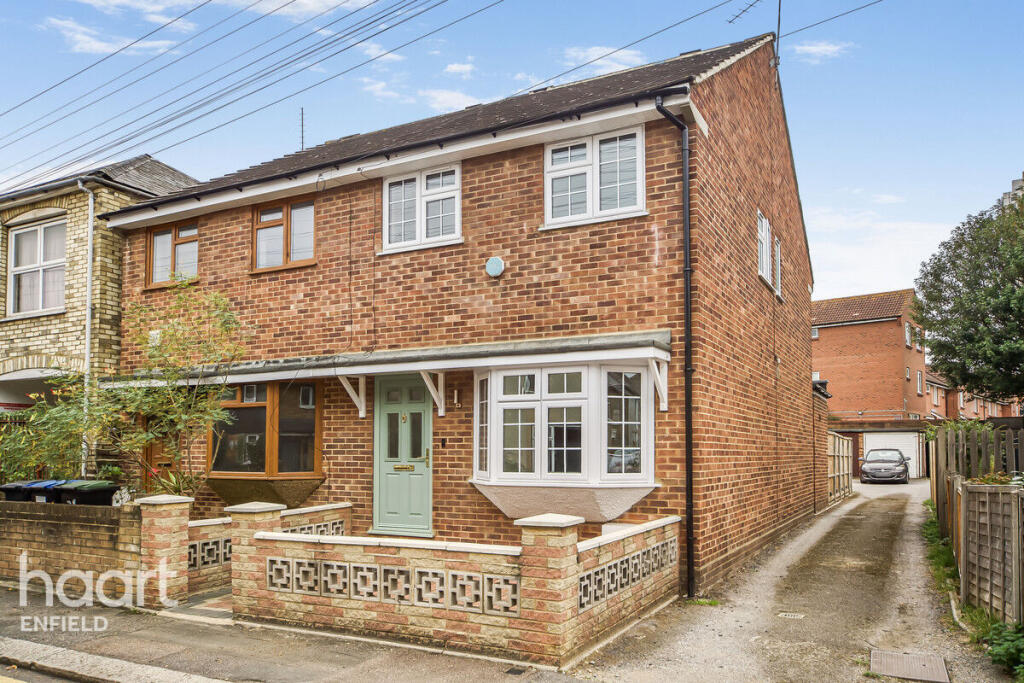 Main image of property: Queens Road, London