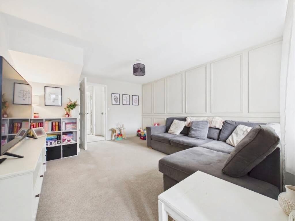 House in Wakefield - View 3
