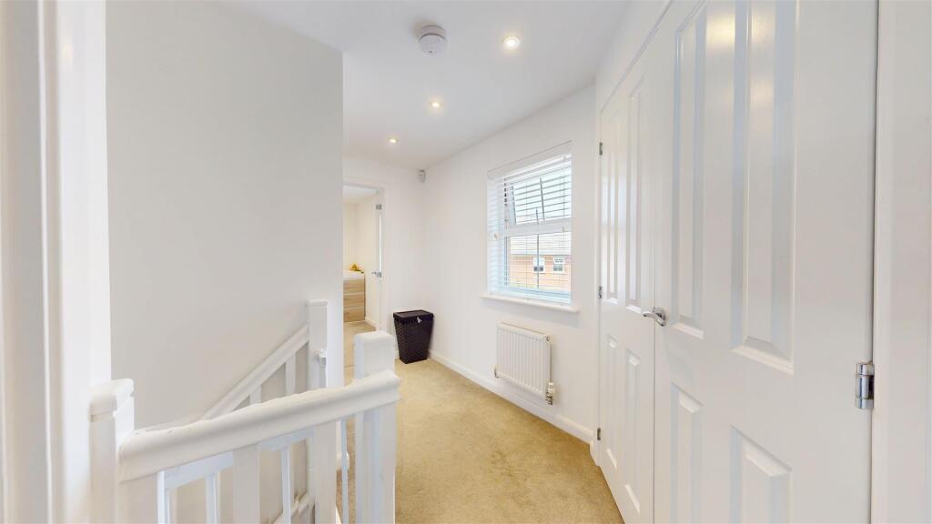 House in Milton Keynes, Fairfields - View 3