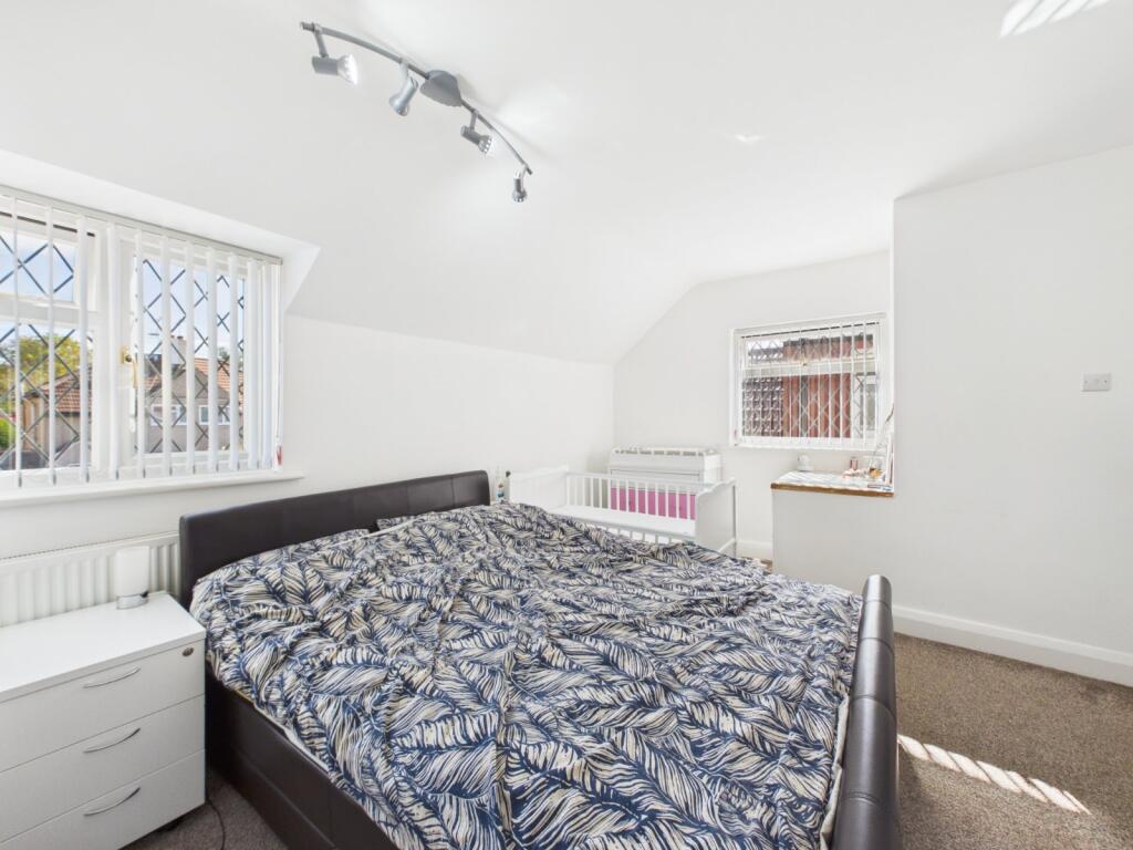 House in Twickenham - View 5