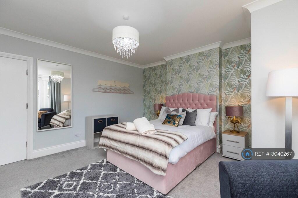 House in Redhill - View 4