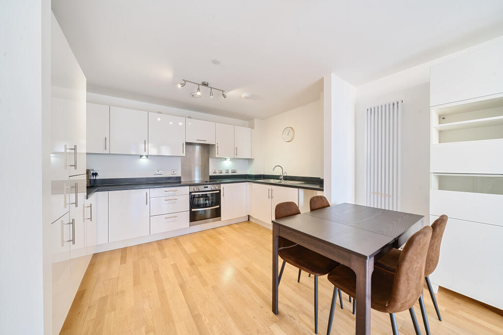 Apartment in London, Parkside SE10, Deptford - View 4