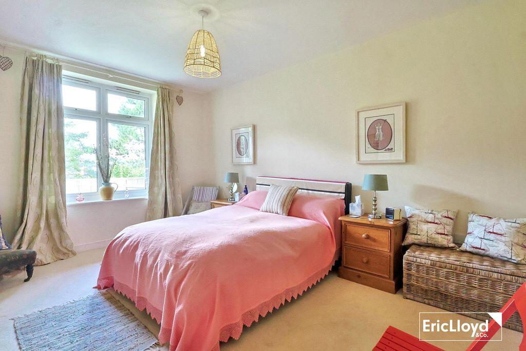 Apartment in Brixham, Torbay - More