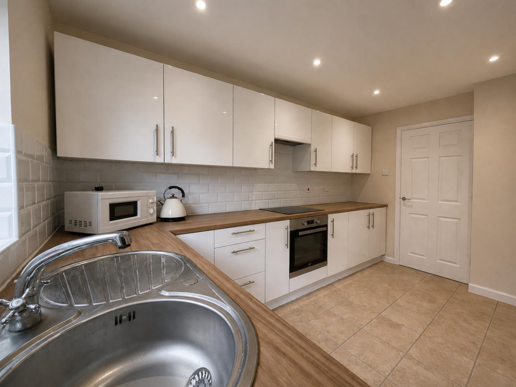 House in Portsmouth - View 4