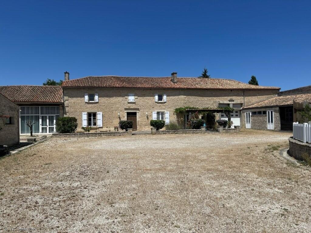 Main image of property: Chef-Boutonne, Poitou-Charentes, 79190, France