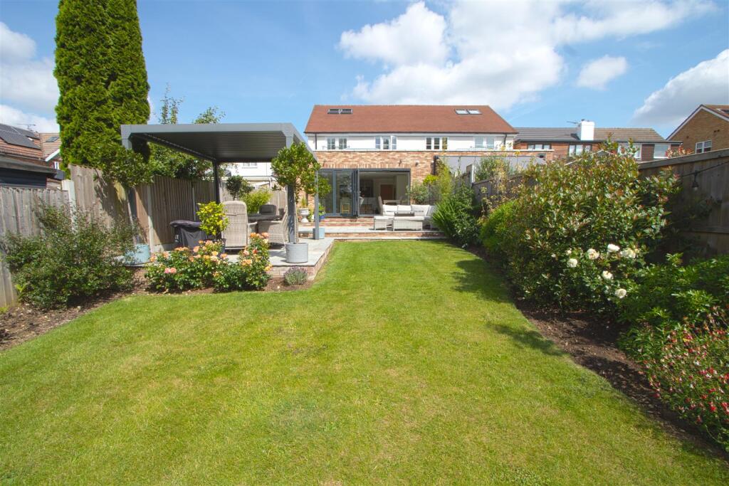 Main image of property: Scrub Rise, Billericay