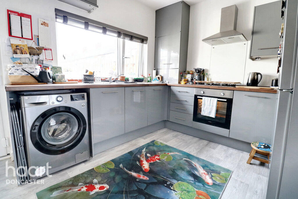 House in Doncaster, Instoneville, Askern - View 5