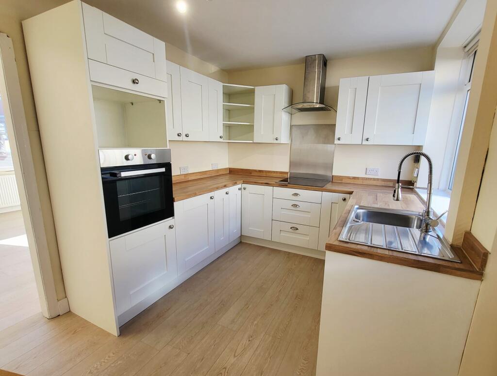 House in Leeds - View 2
