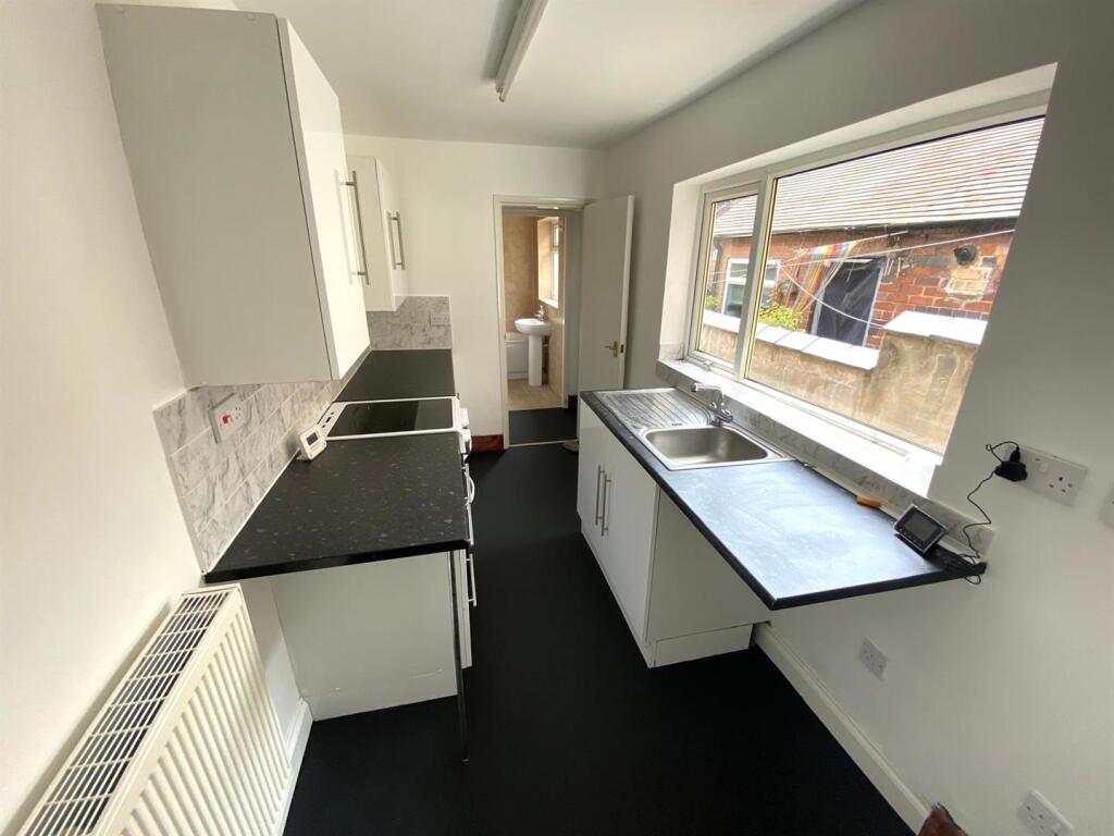 House in Stoke-on-Trent - View 5
