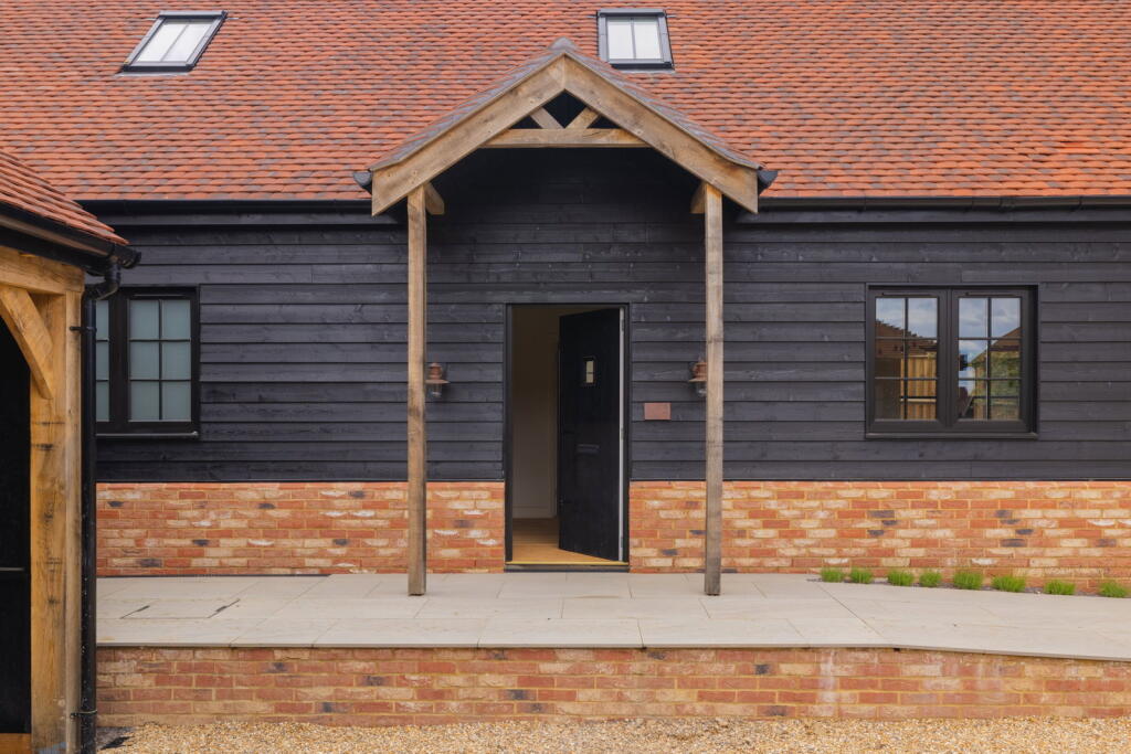 House in Mole Valley, Charlwood - View 2
