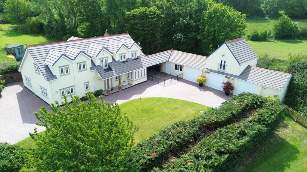 Main image of property: Caeau Isa Farm, Rhewl Fawr Road, Penyffordd, Holywell, Flintshire, CH8 9HJ