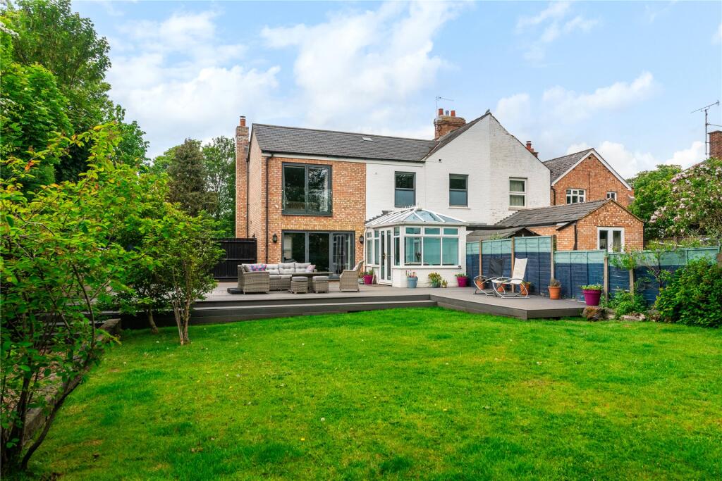 Main image of property: Theydon Avenue, Woburn Sands, Milton Keynes, Buckinghamshire, MK17
