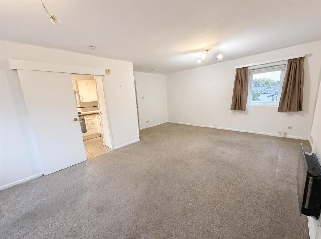 Apartment in Stockport - View 5