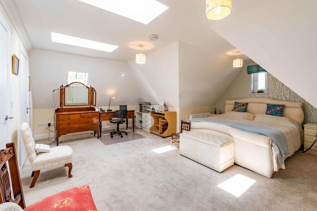 Apartment in Swindon - More