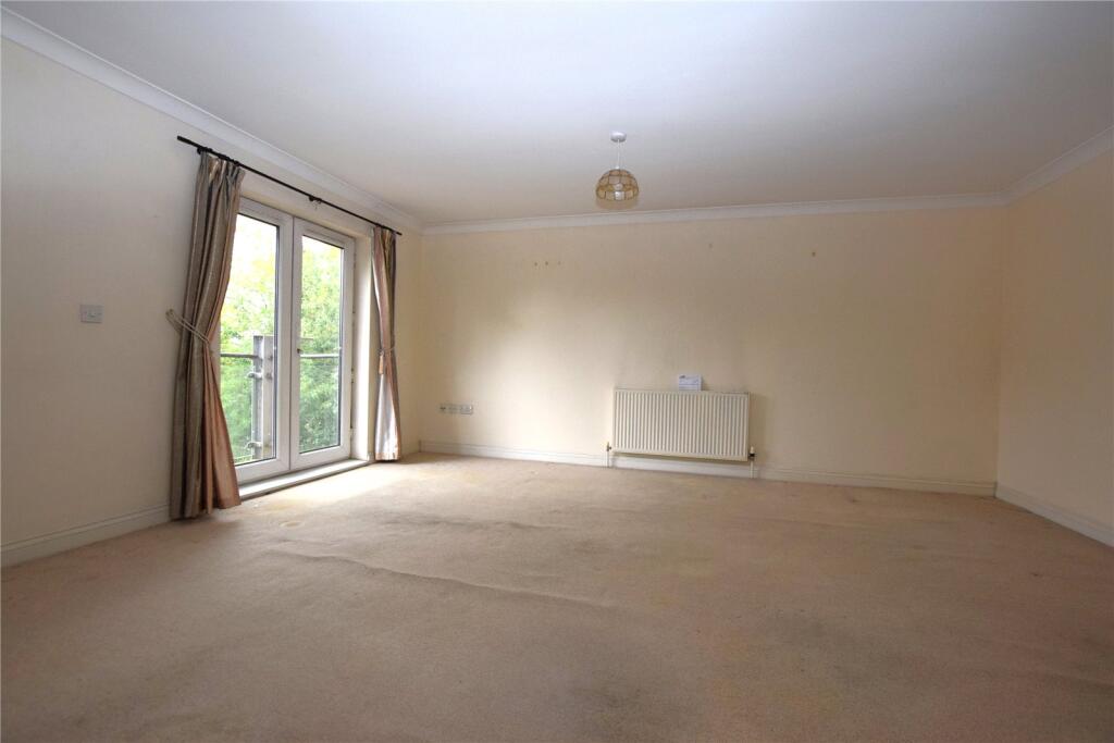 Apartment in East Hampshire, Alton - View 4