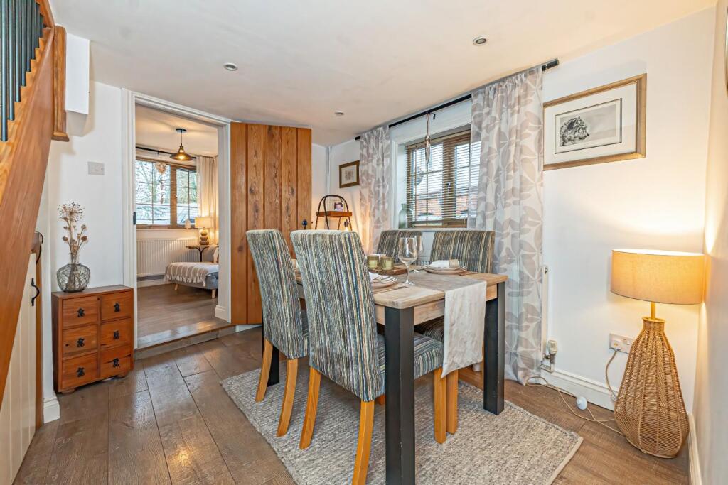 House in Luton - View 5