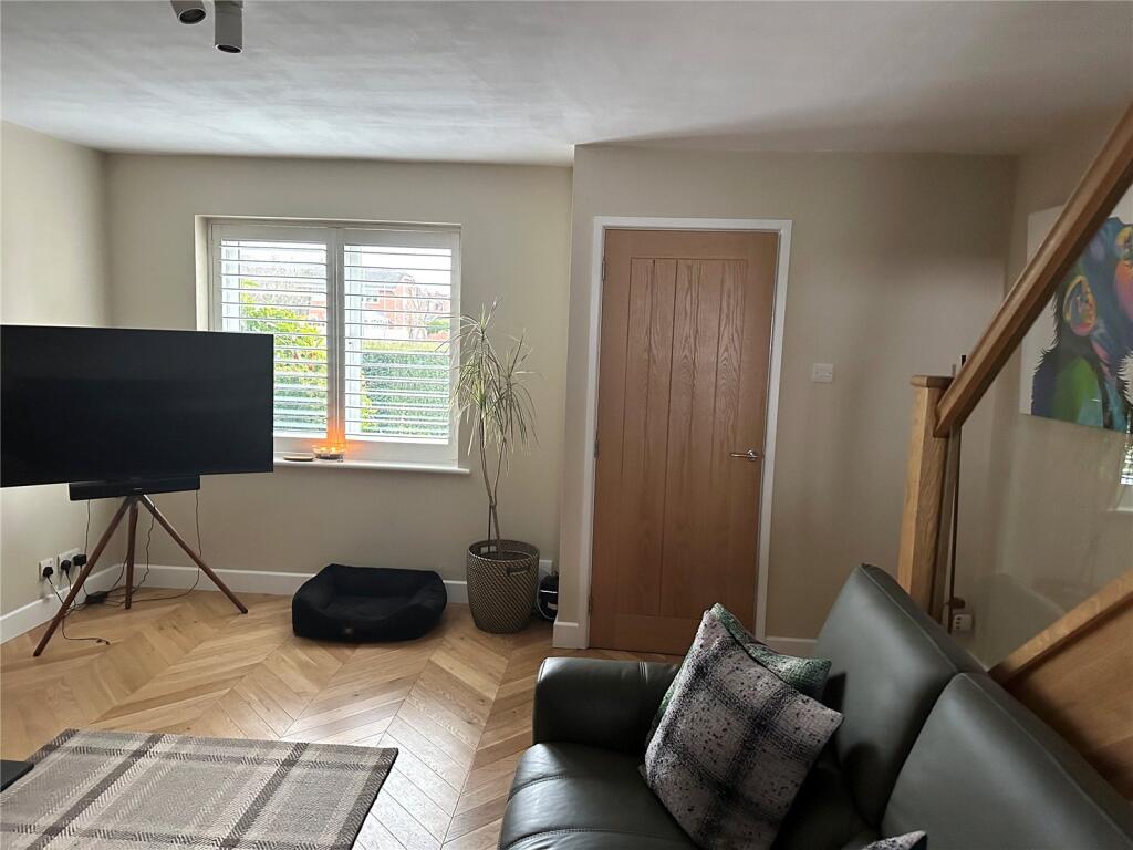 Lodge View, Droylsden, Lancashire, M43 photo 3