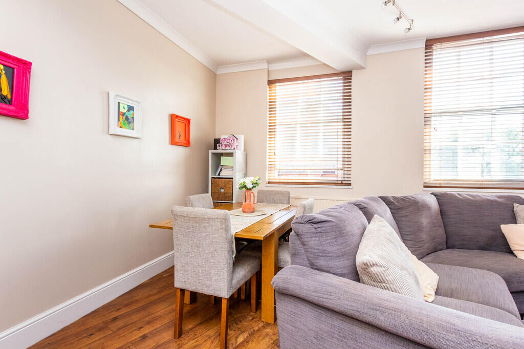 Apartment in Rushden, North Northamptonshire - View 5