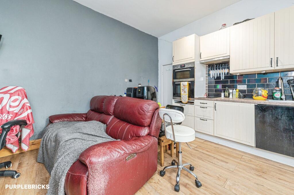 House in Kirklees, West Yorkshire - More