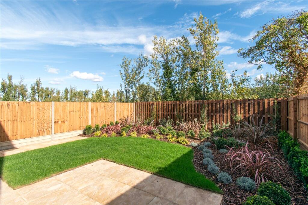House in East Cambridgeshire, Haddenham - More