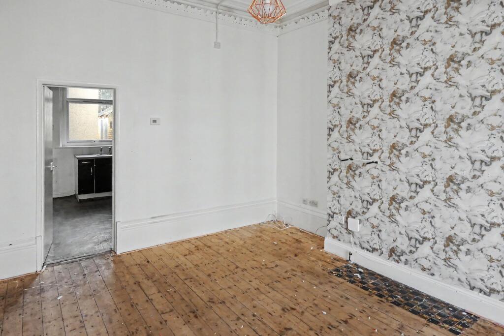 Apartment in Hull - View 3
