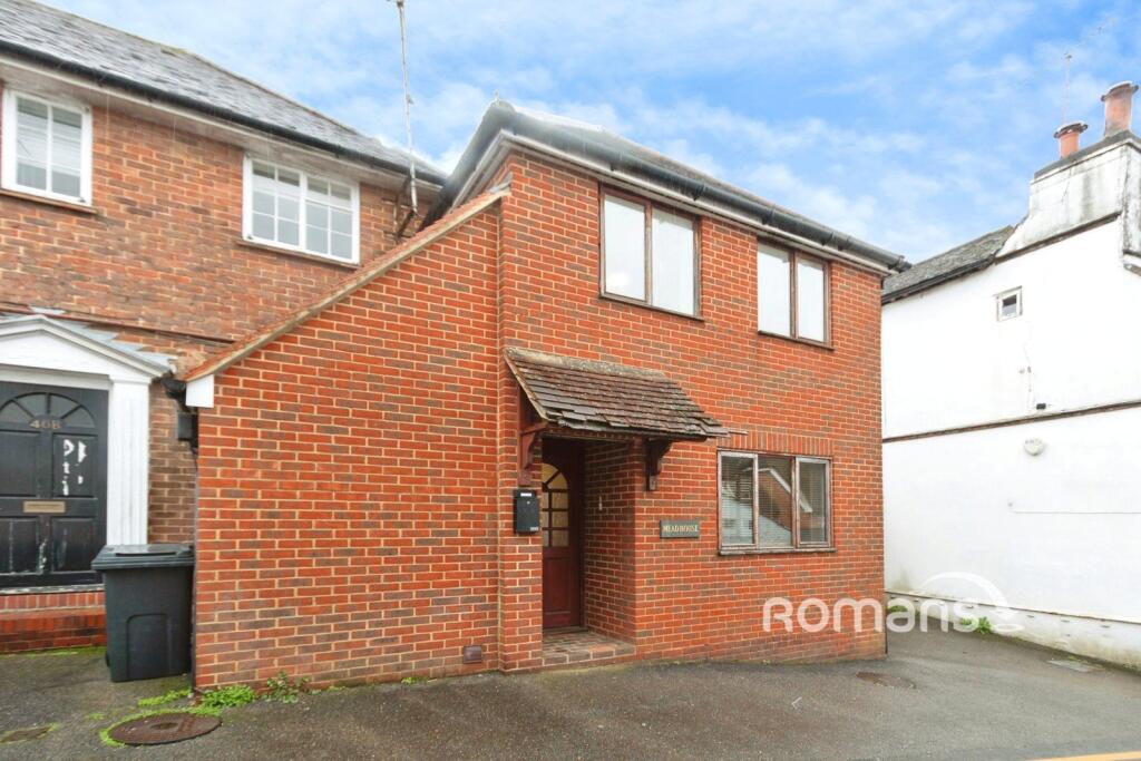 Main image of property: Mead Lane, Farnham, Surrey, GU9