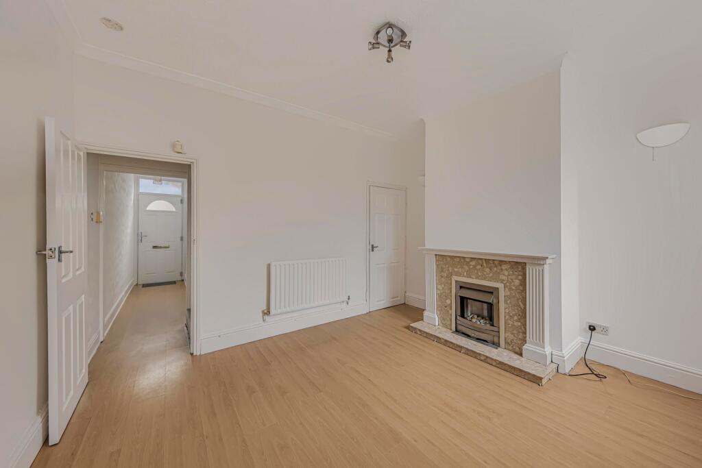 House in Stoke-on-Trent - View 4