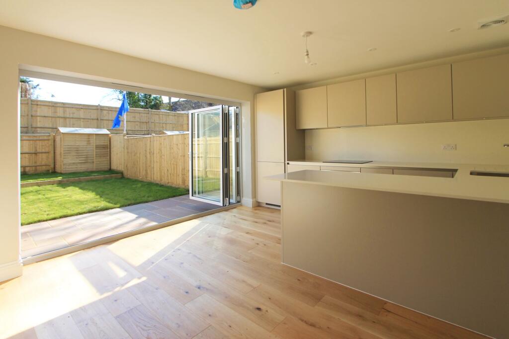 House in Tonbridge - More