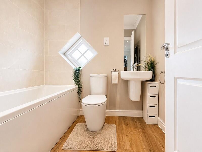 House in Cardiff, Llanharan - View 5