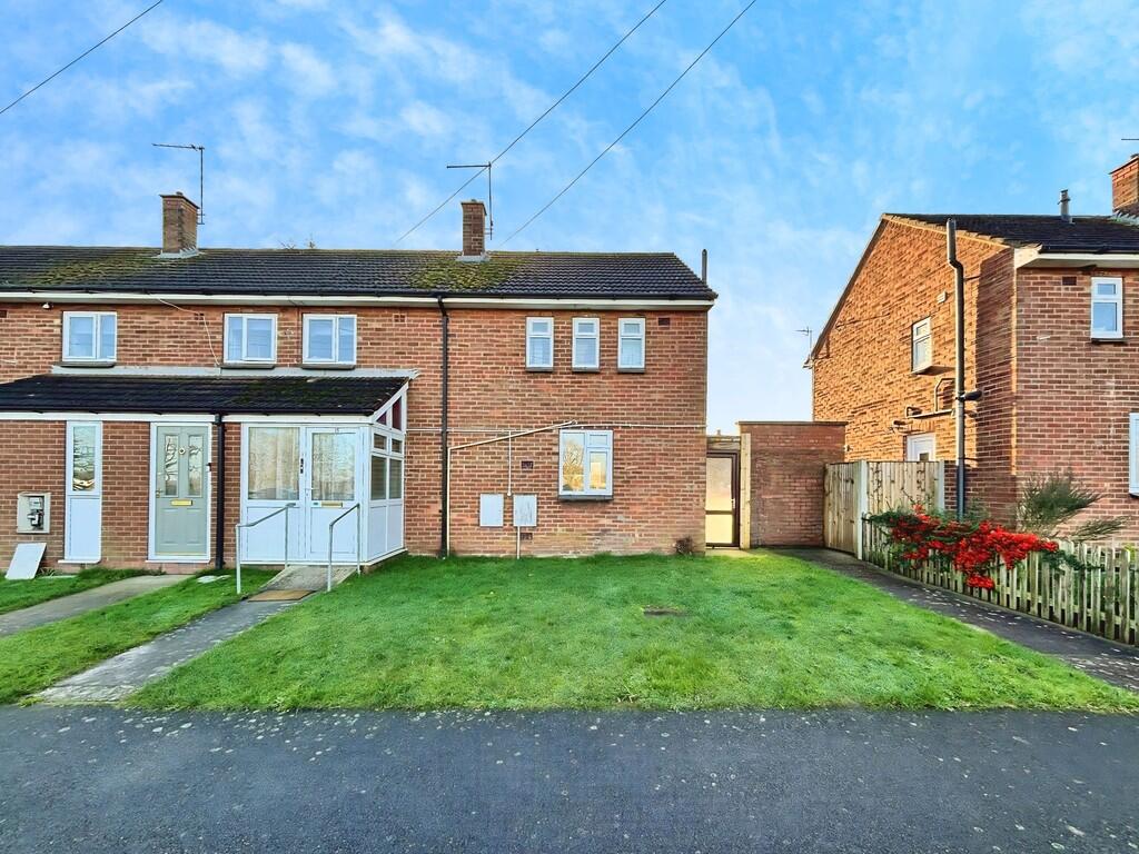 3-bed terraced on Bettesworth Road, Hemswell Cliff, £80,000
