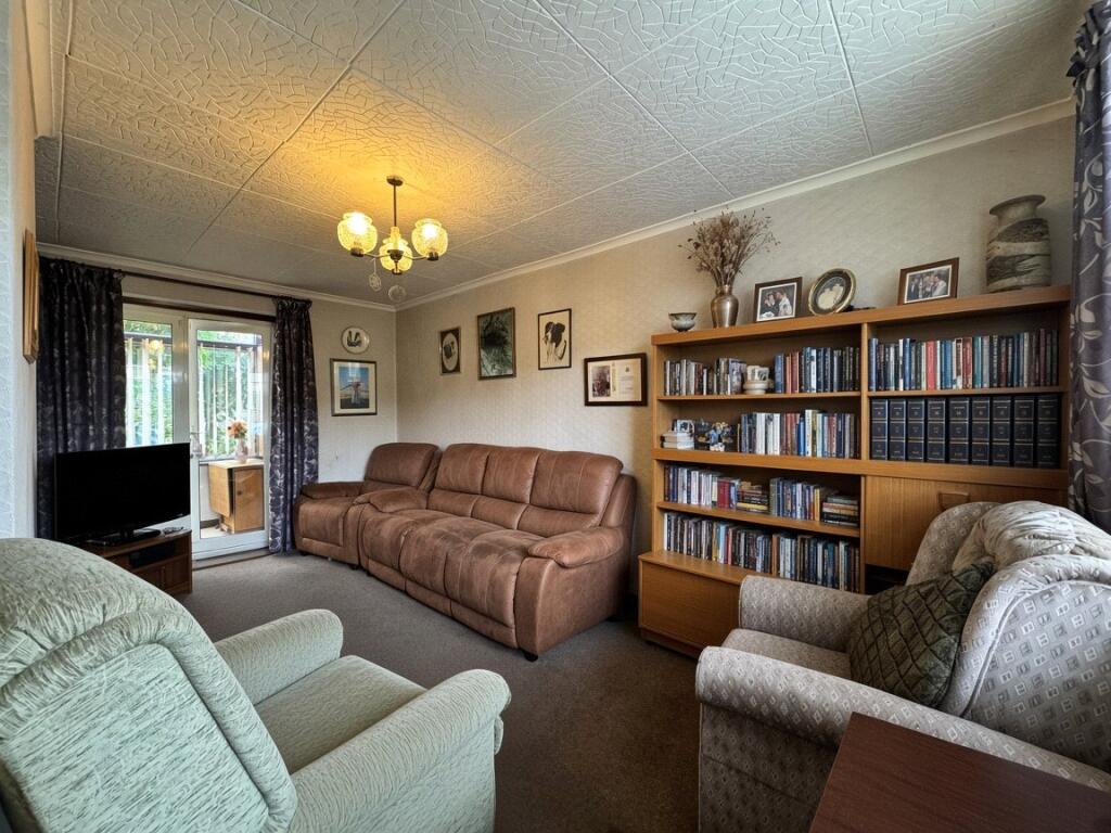 House in Gillingham, Medway - More