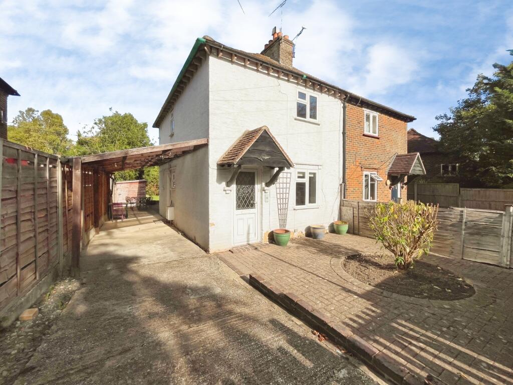 Main image of property: Potters Gate, Farnham, Surrey, GU9