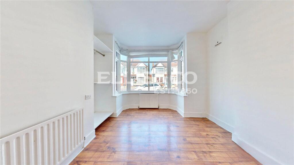 Apartment in Harrow - View 3