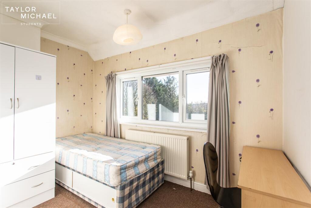 6 bedroom terraced house for rent