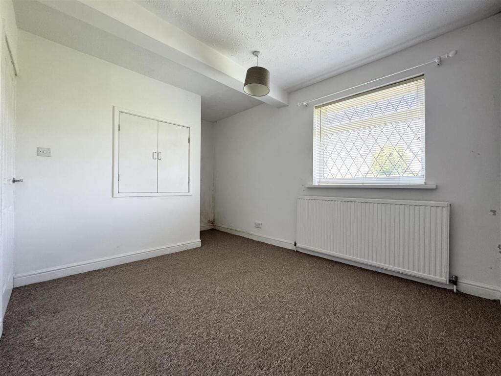 House in Huddersfield, Lower Cumberworth - More