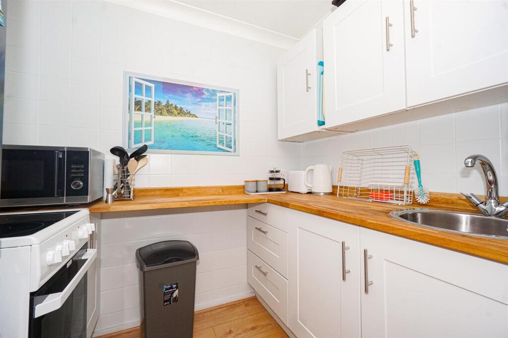1-bed other on Denmark Place, Hastings, £70,000