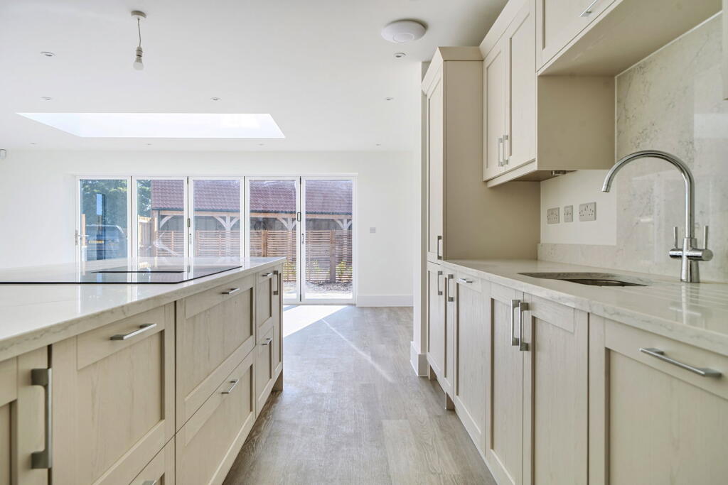 Plot 1, Park Row, Pickwell photo 4